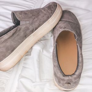 Steve Madden Gills Platform Slip-On Sneaker